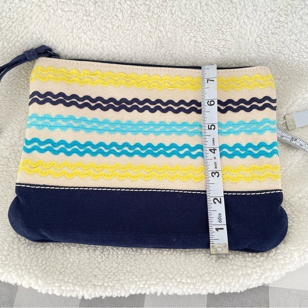 Lands end canvas pouch, like new - Picture 2 of 5